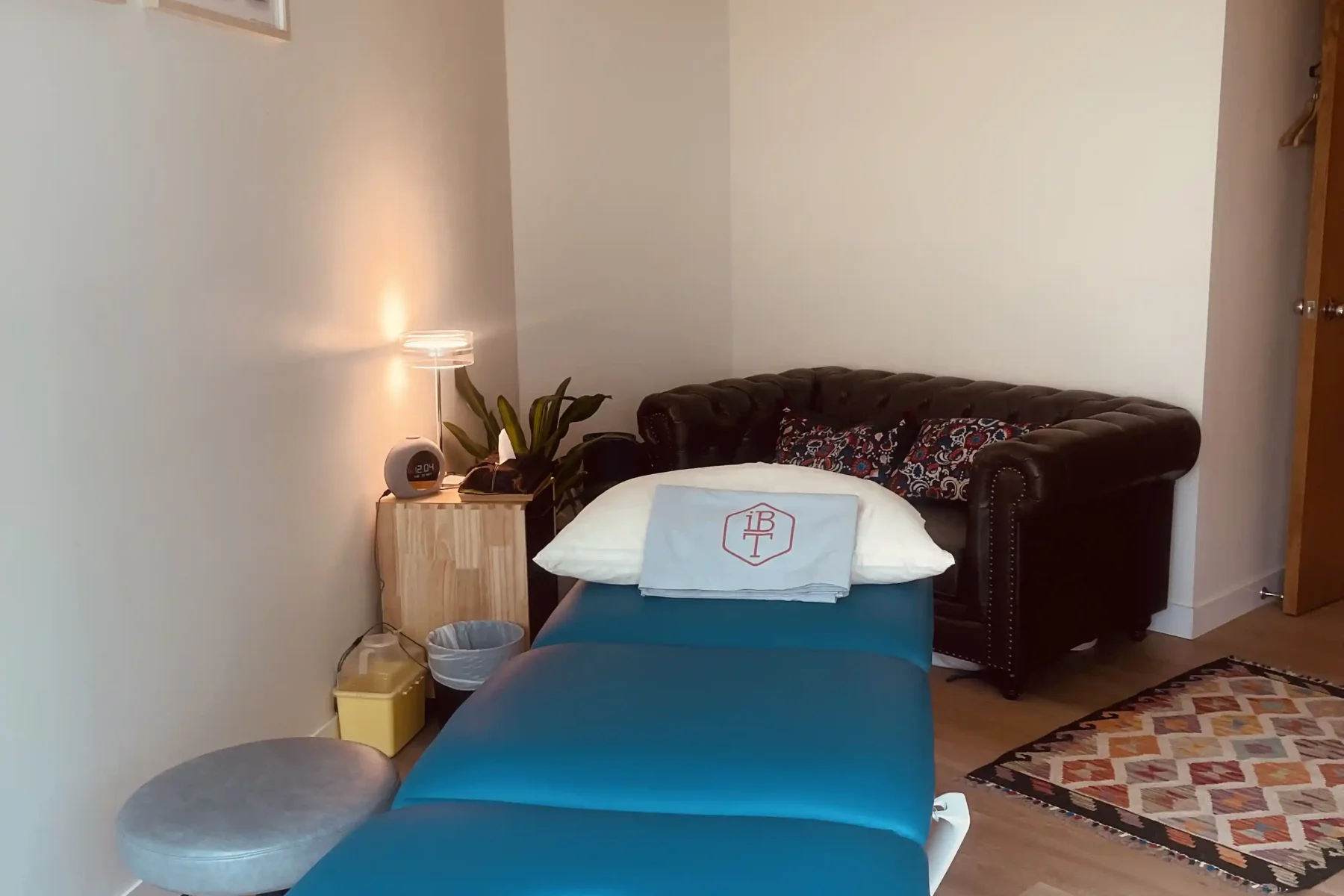 BC373218-9085-4DD2-AD7C-08359F815C7A